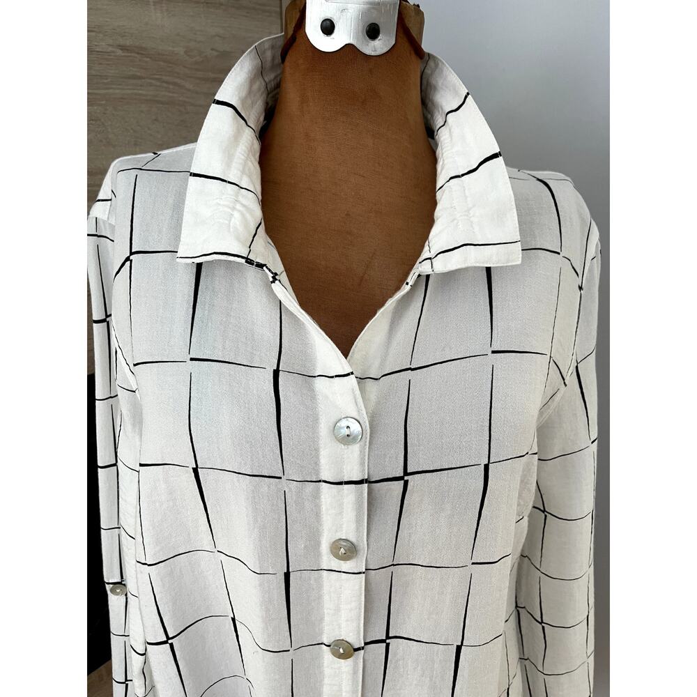 John Mark Wms Sz S Grid A-Line Tunic Top White Lagenlook Casual Breezy Relaxed - Picture 3 of 16